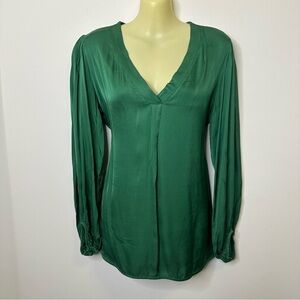 SUZY D Silky Green Wardina Blouse with V-Neckline and Full Sleeves size M